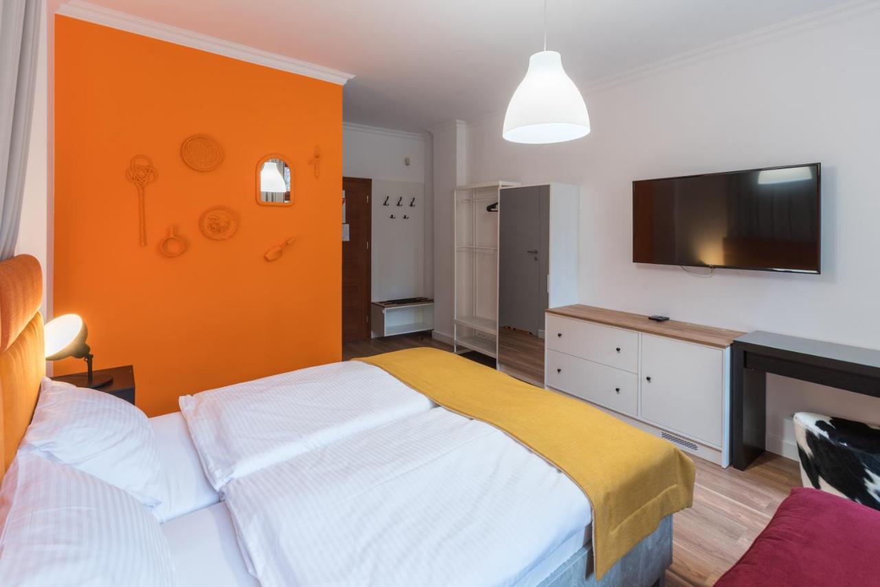 Tcz Mokra Aparthotel Poznan Luaran gambar